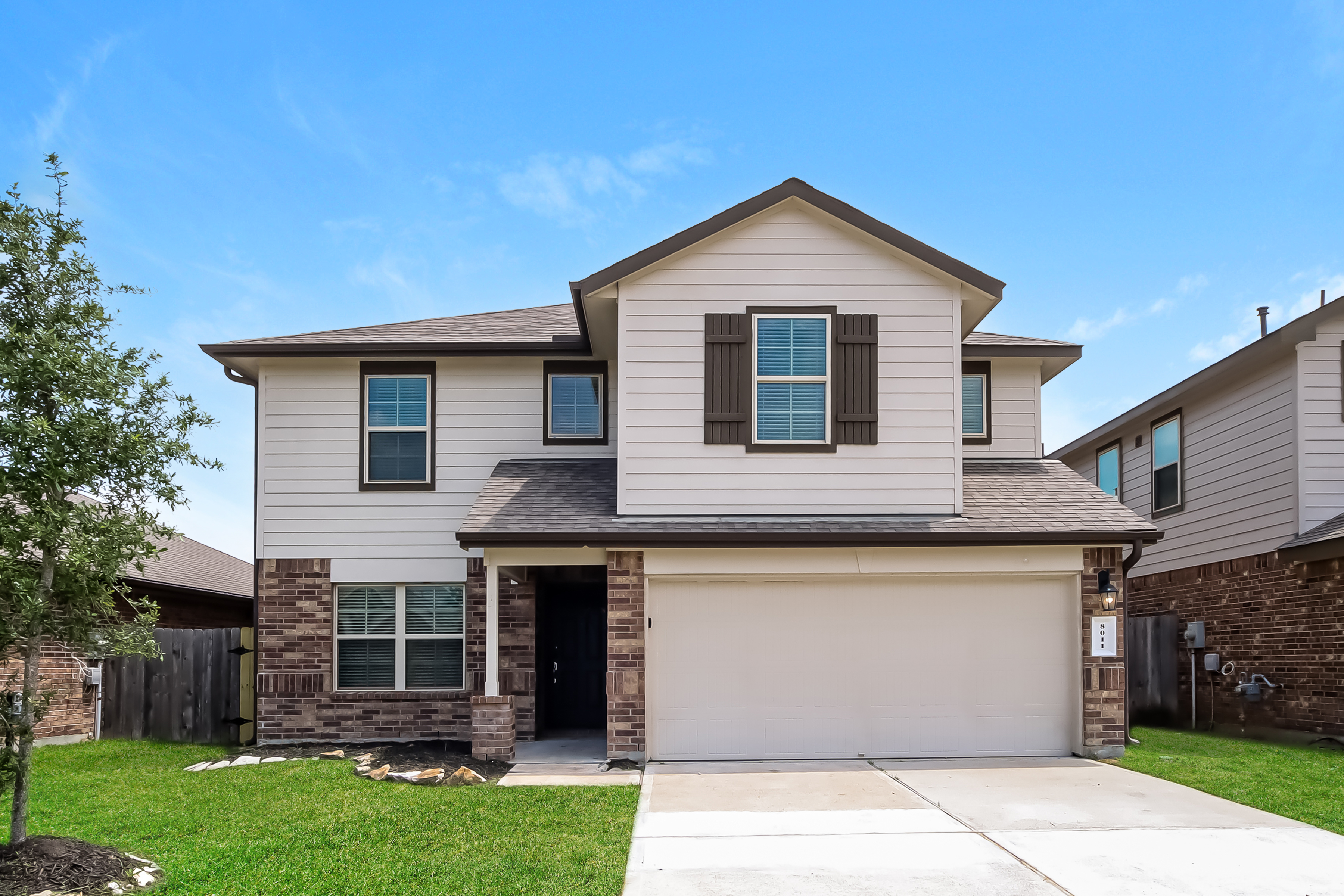 8011 ECRU LN ROSHARON, TX 77583